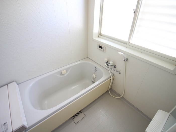 バス／シャワールーム等 松原3丁目貸家