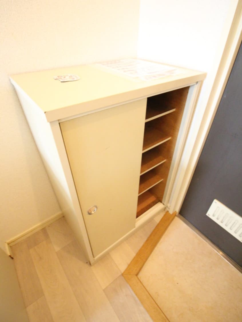 靴箱 メゾン　ヨコハマ