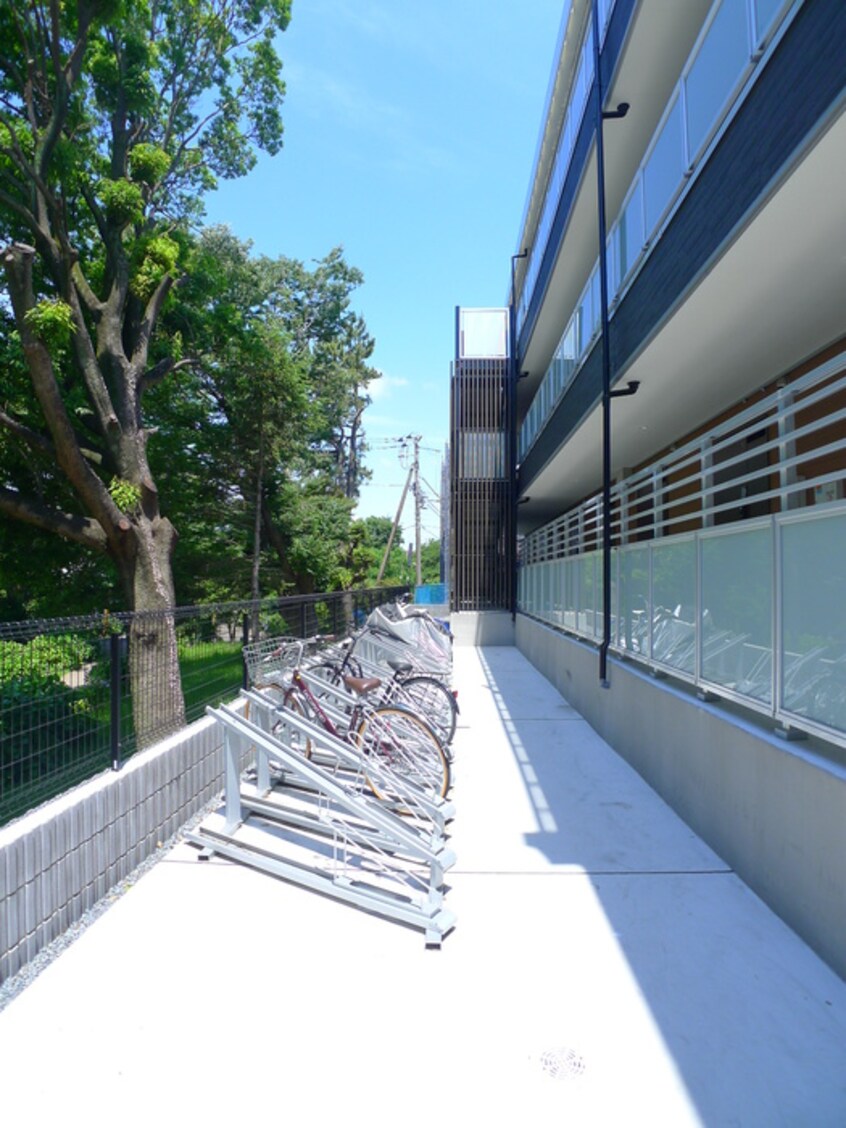 駐輪場 グレイス稲毛