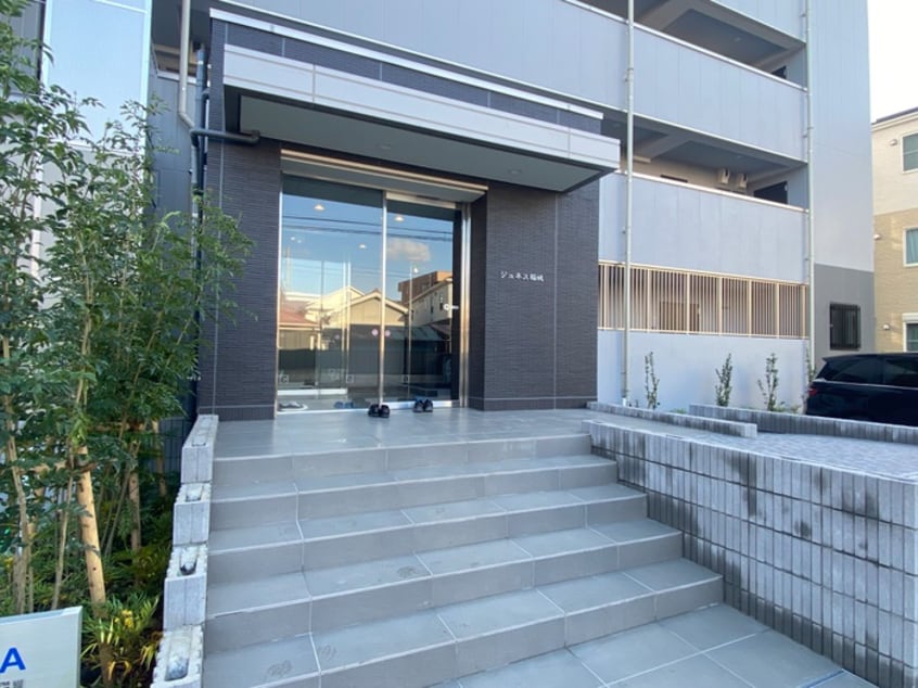 エントランス部分 ジュネス稲城
