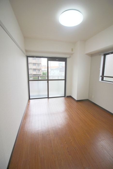 居室 ルミエ－ル戸田