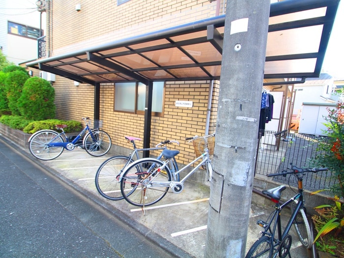 駐輪場 モア大泉学園