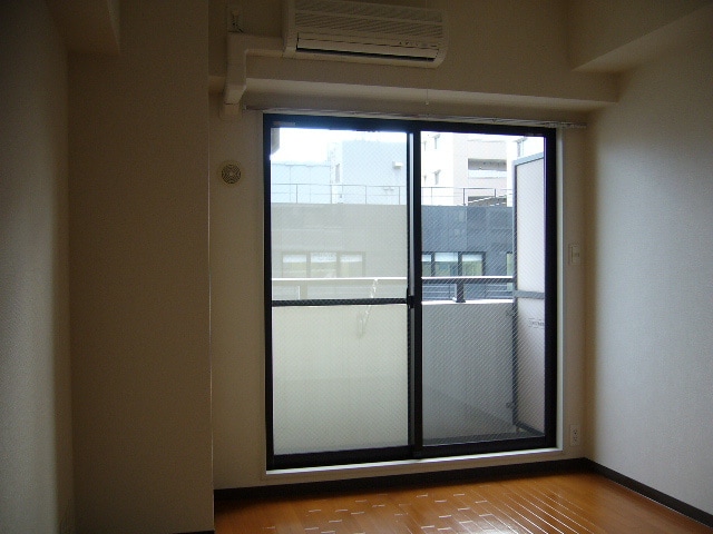 居室 ラフィ－ネ本郷