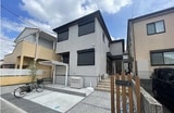 Camellia　House