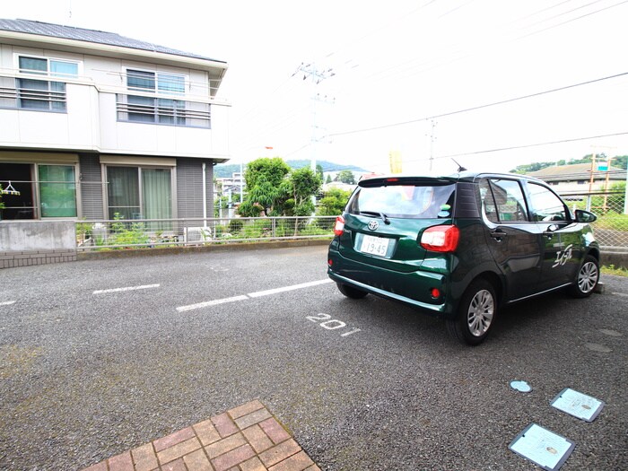 駐車場 サン・シャト－