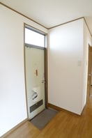 玄関 ファミーユ稲葉