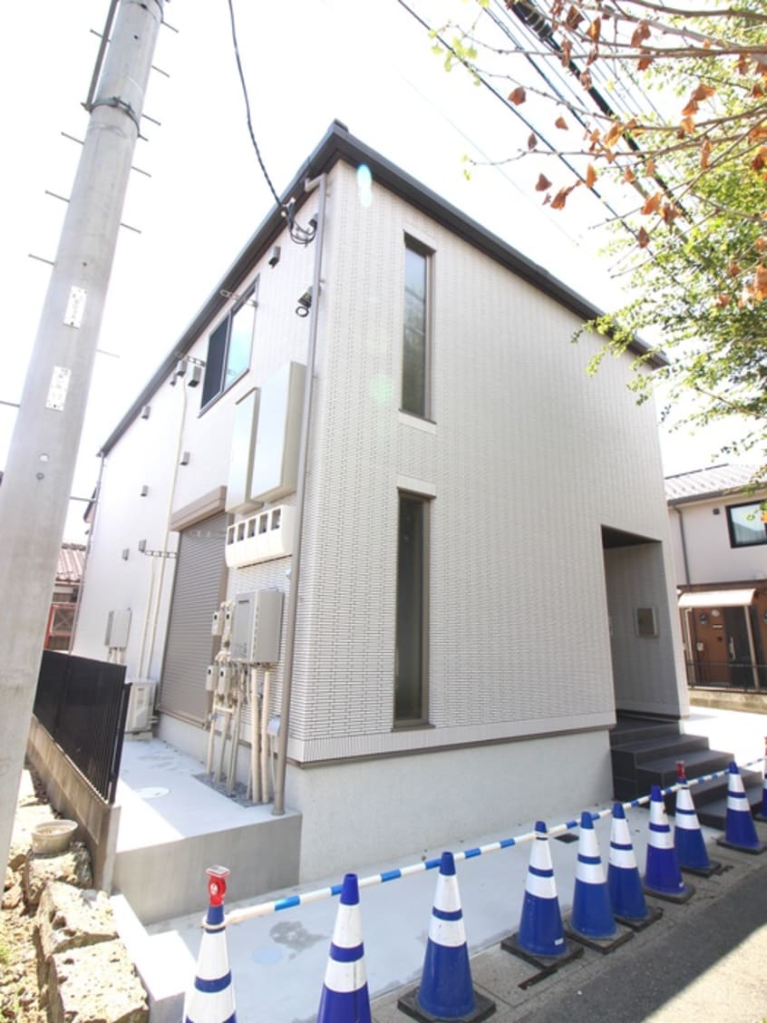 エントランス部分 シュロス蓮田