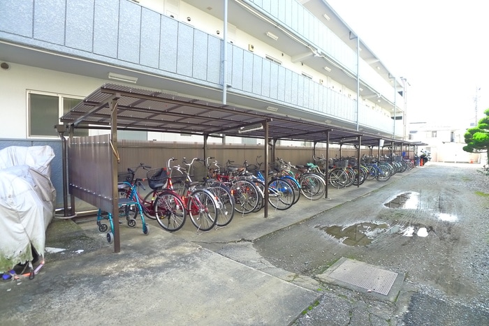 駐輪場 メゾン細田