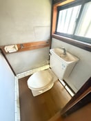 トイレ 船越町７丁目貸家