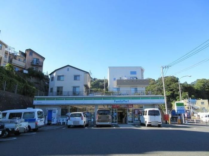 ファミリーマート(コンビニ)まで850m 船越町７丁目貸家