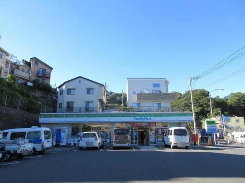 ファミリーマート(コンビニ)まで850m 船越町７丁目貸家