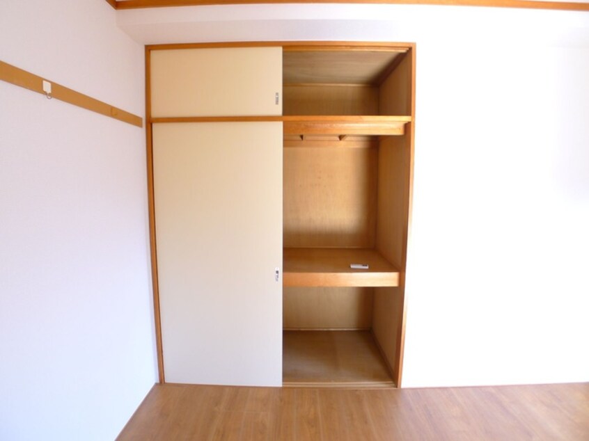 収納 エスティーハイツ行徳