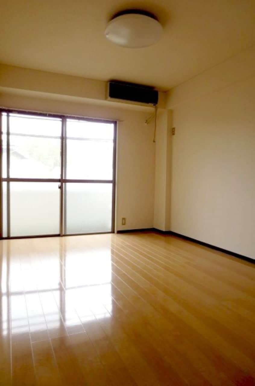 居室 メゾン中白根（２Ｆ）