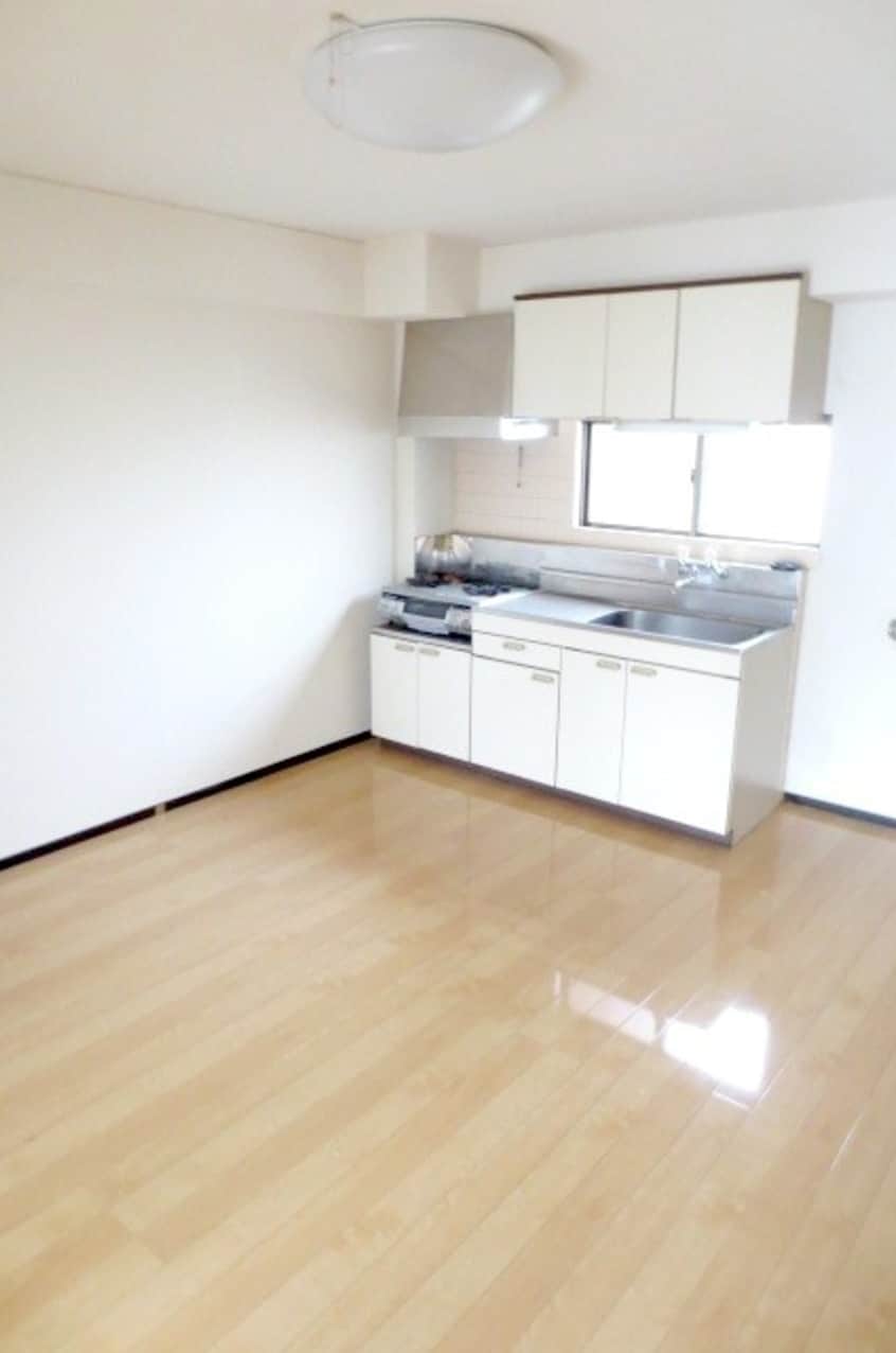 居室 メゾン中白根（２Ｆ）