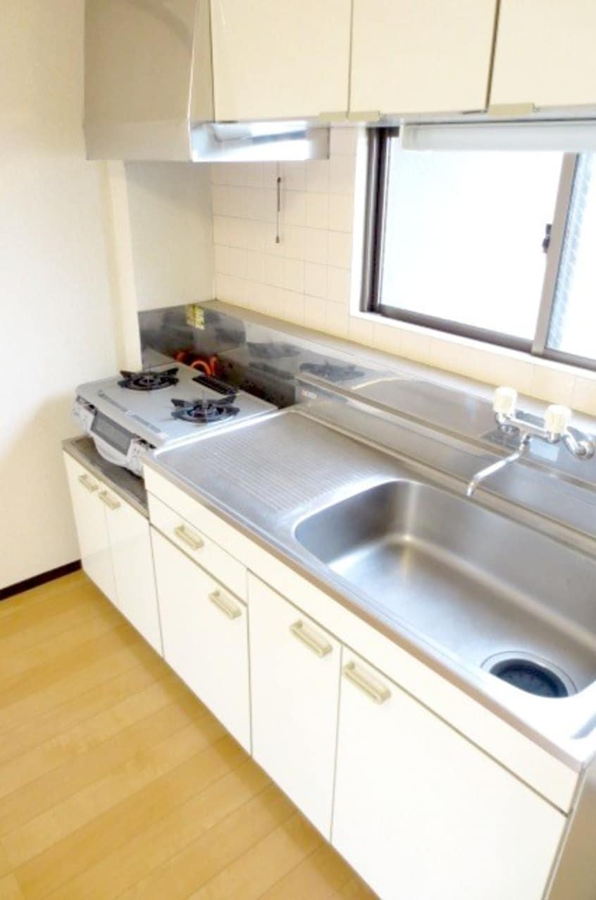 キッチン メゾン中白根（２Ｆ）