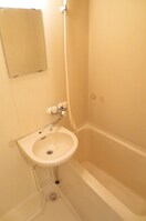 バス／シャワールーム等 メゾン中白根（２Ｆ）