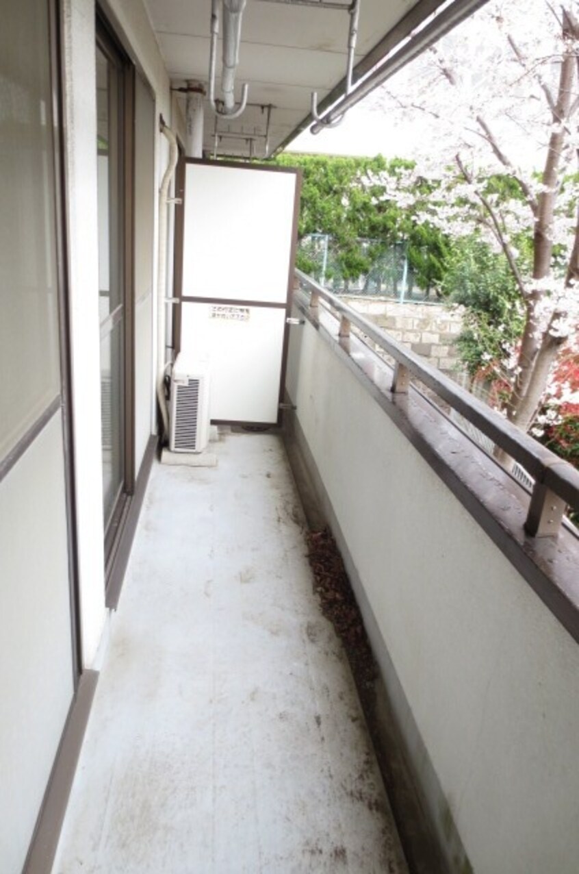 ベランダ・バルコニー メゾン中白根（２Ｆ）