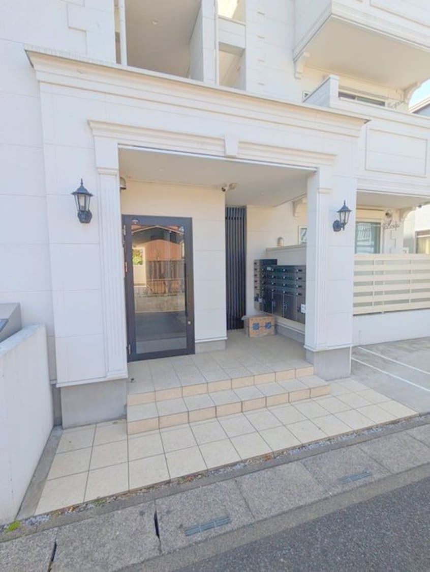 エントランス部分 カメリア 宮原