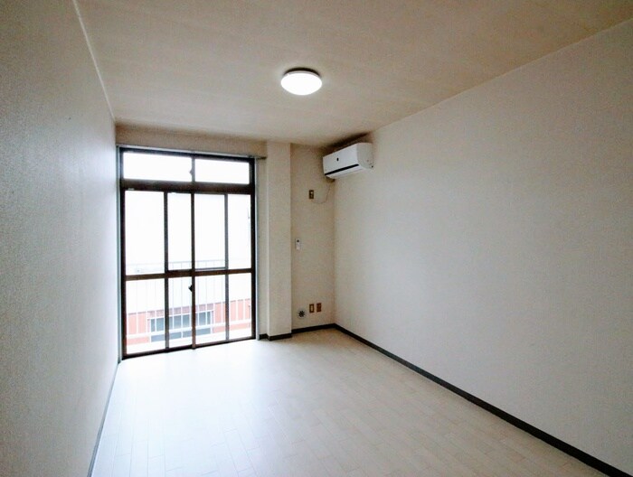 居室 秋山菅マンション