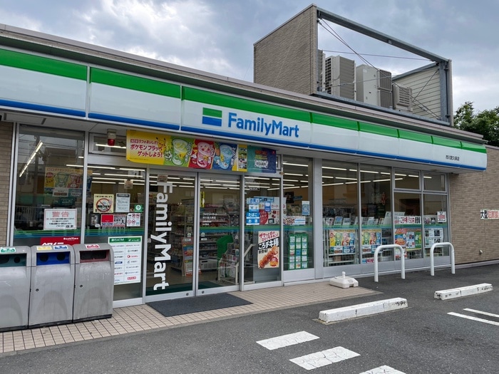 ファミリーマート(コンビニ)まで409m トクダコーポ