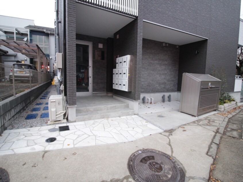 エントランス部分 エクレール鴨居Ⅱ