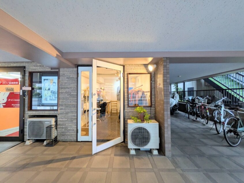 玄関 ファーストステージ東村山 １Ｆ