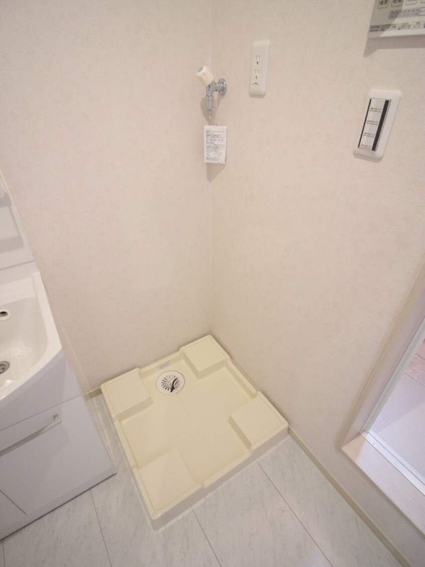 洗濯機置場 APRILE GOHONGI