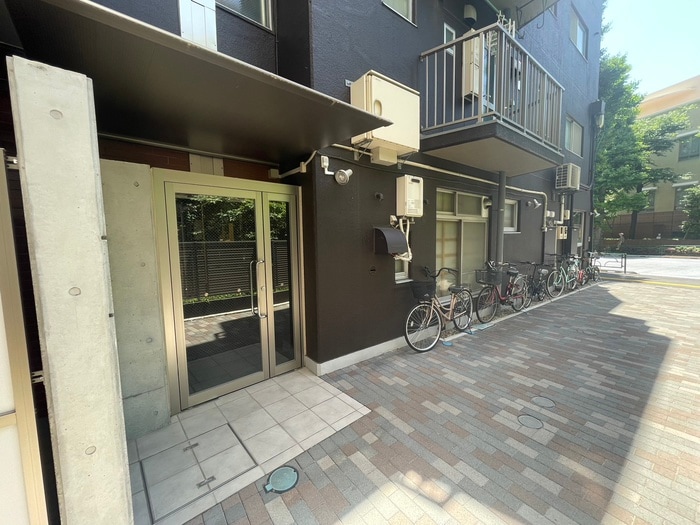 エントランス部分 目白台サンハイツ