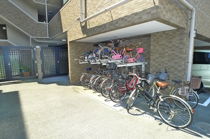 駐輪場 ピュアコ－トＪ