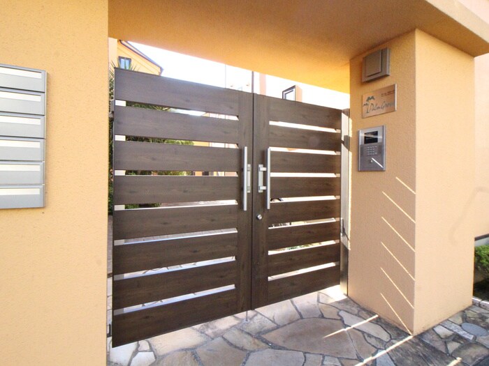 エントランス部分 パ－ムグロ－ヴ