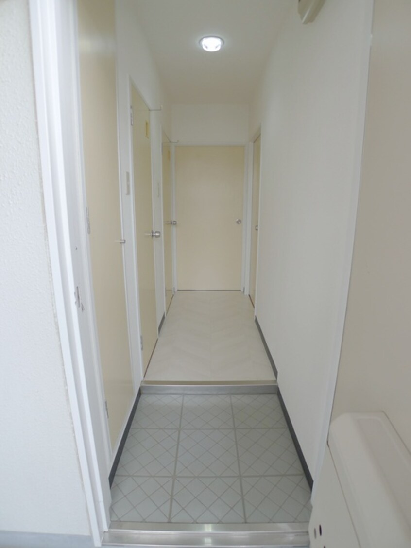 玄関 ロ－ゼブランシェ