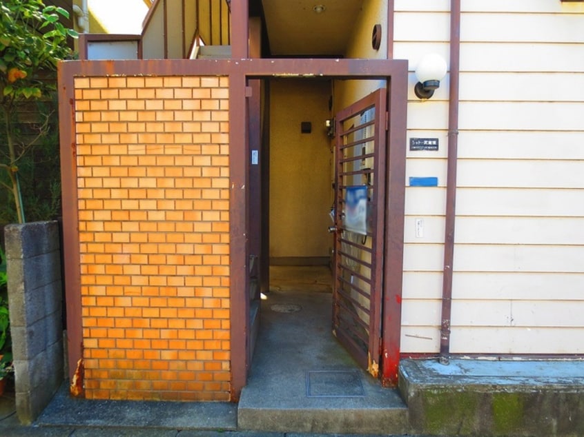 エントランス部分 シャトー武蔵境