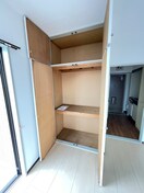 収納 モンテリサイア淵野辺