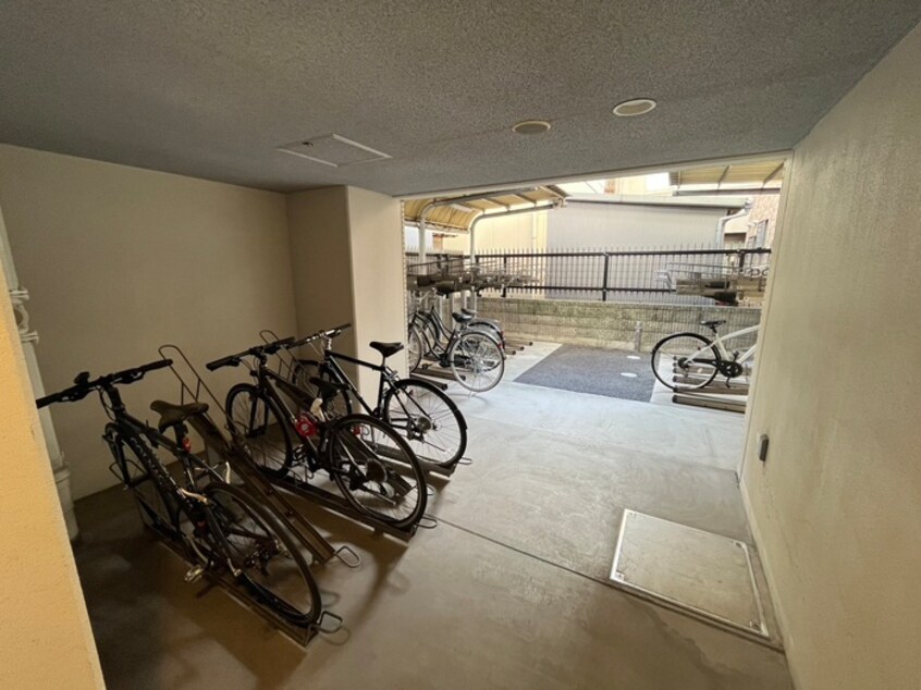駐輪場 プラウドフラット森下ウエスト