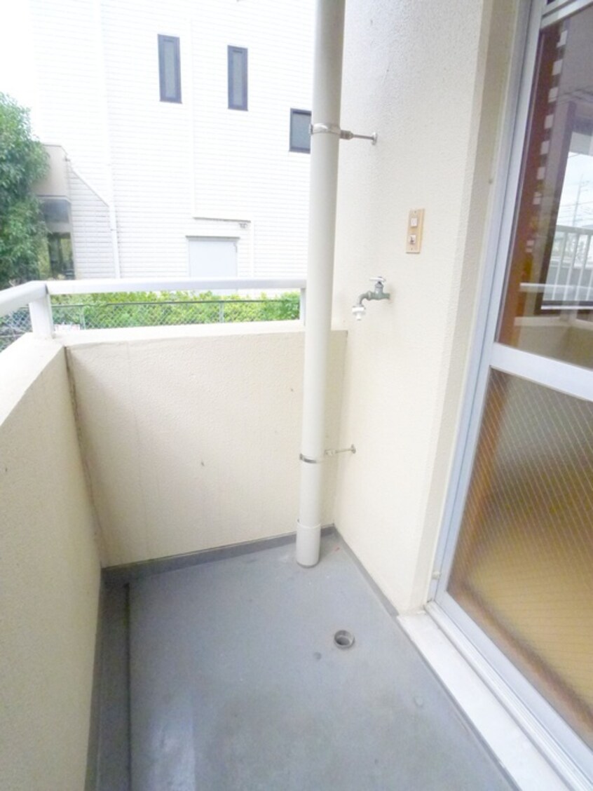 洗濯機置場 ニュ－松戸コ－ポ　Ｂ棟