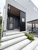 エントランス部分 リブリ・岩槻Ⅱ