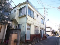 アレイ・アカネ