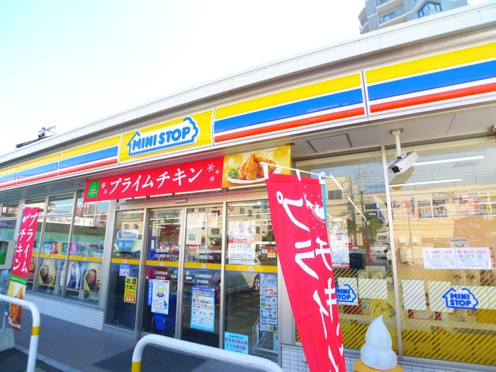 ミニストップ(コンビニ)まで120m ＳｏｌｅｉＬ．Ｖ