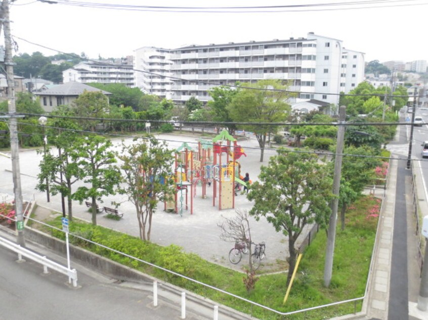 子母口旭田公園(公園)まで550m モンステラ子母口