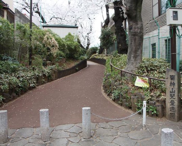 雷神山児童遊園(公園)まで300m Ｖ・Ｉ・Ｐ　白金