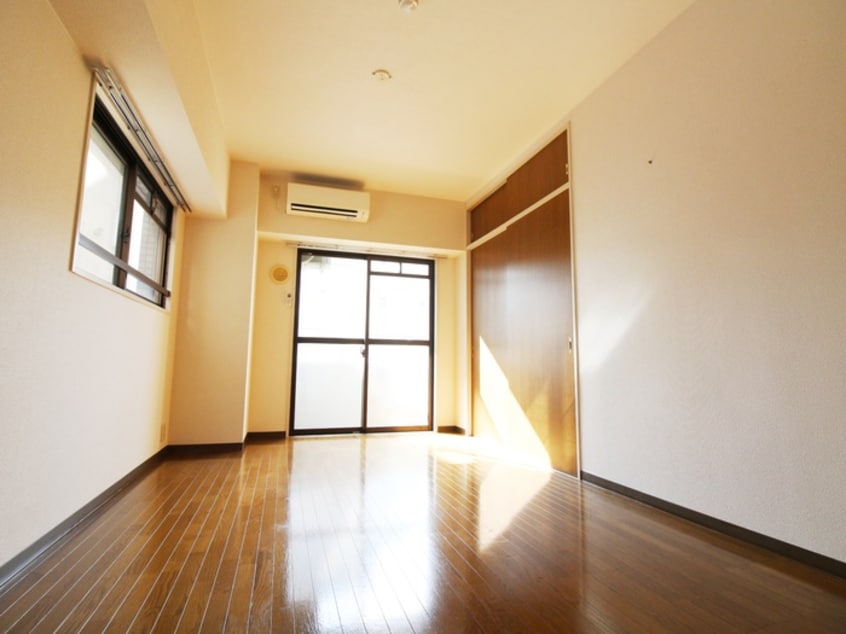居室 ＧＡＲＤＥＮ　ＣＯＵＲＴ