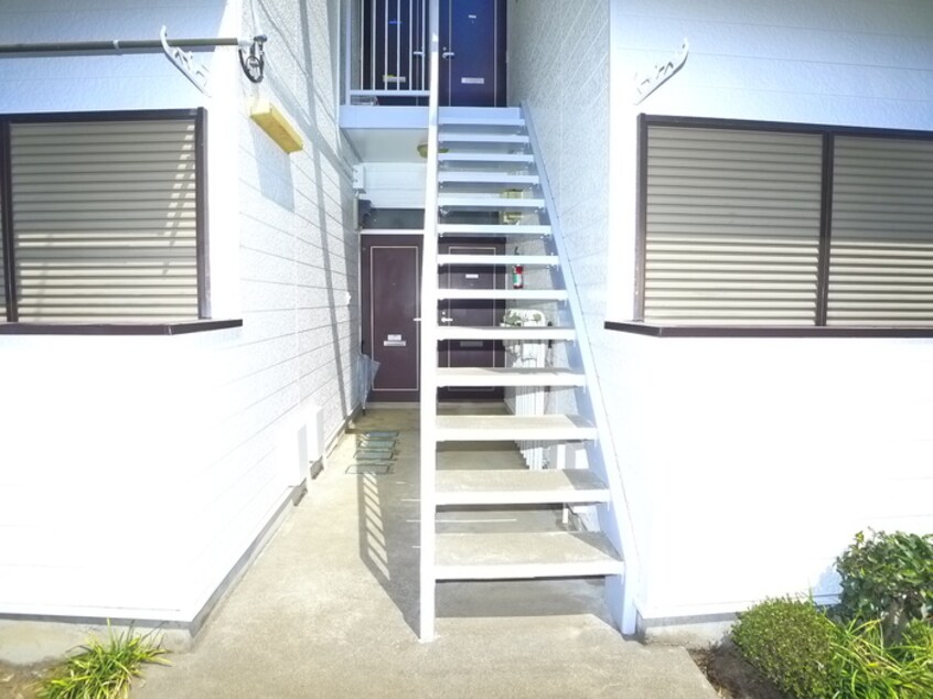 エントランス部分 ファミ－ルハイム