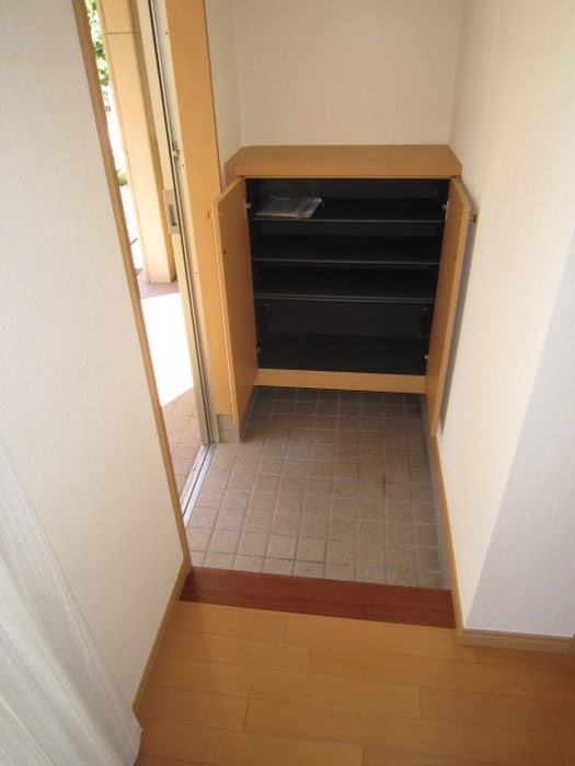 玄関 フローレンス小山