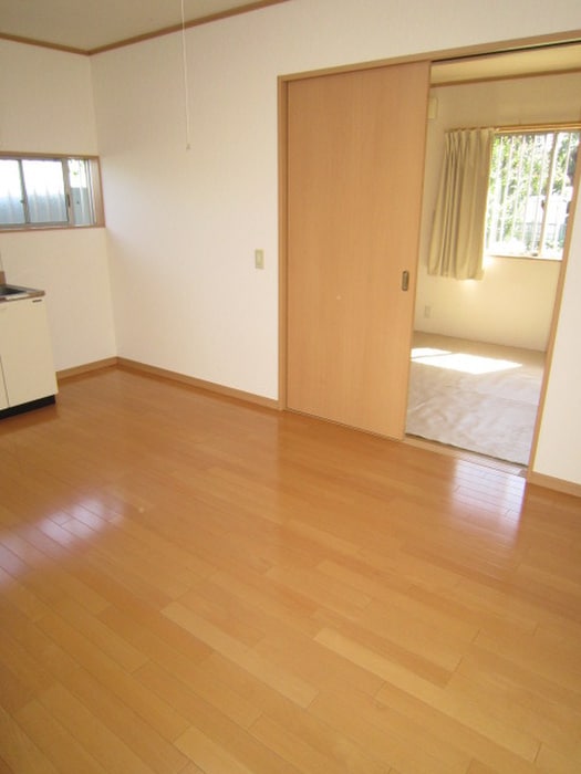 居室 フローレンス小山