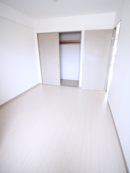 居室 サンアゼリア弐番館