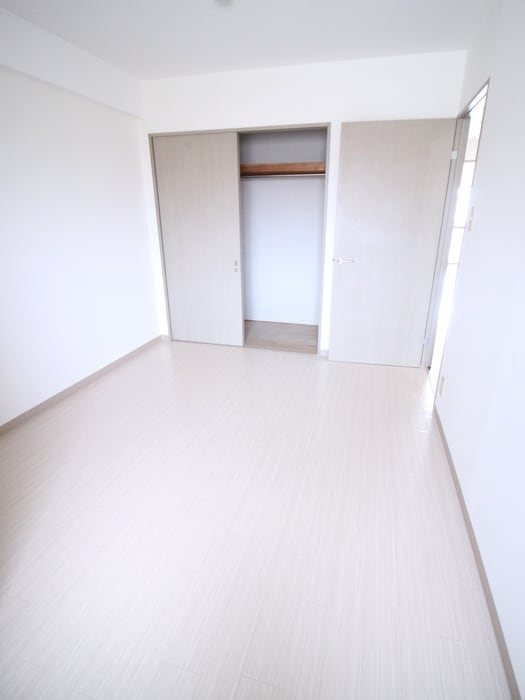 居室 サンアゼリア弐番館