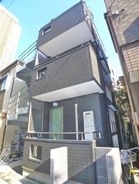 リベルタ　ヴィータ