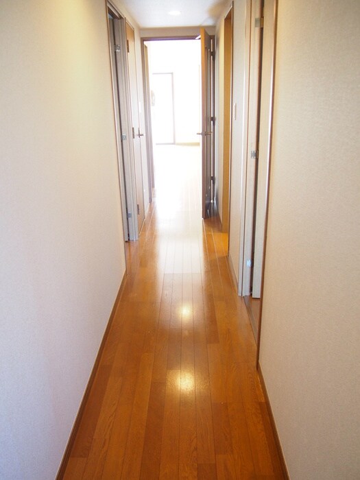 廊下 アソシエ－ル溝の口