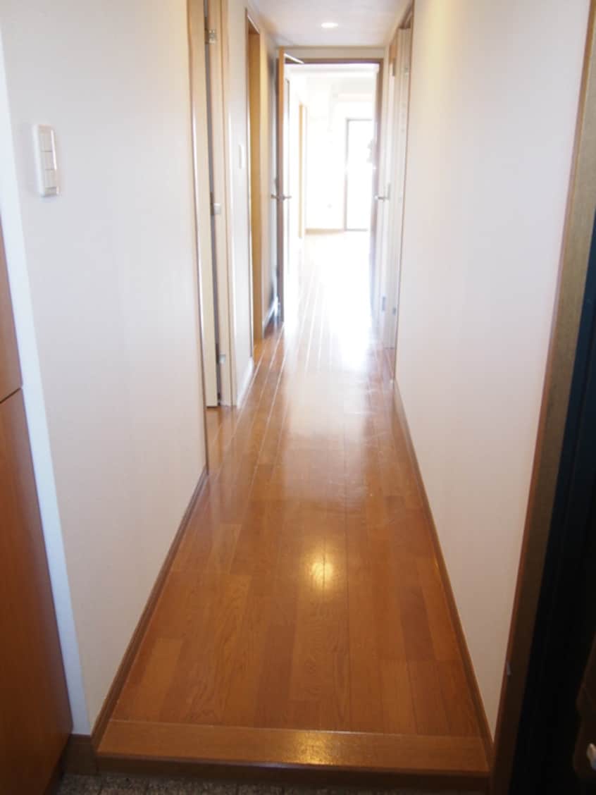 廊下 アソシエ－ル溝の口