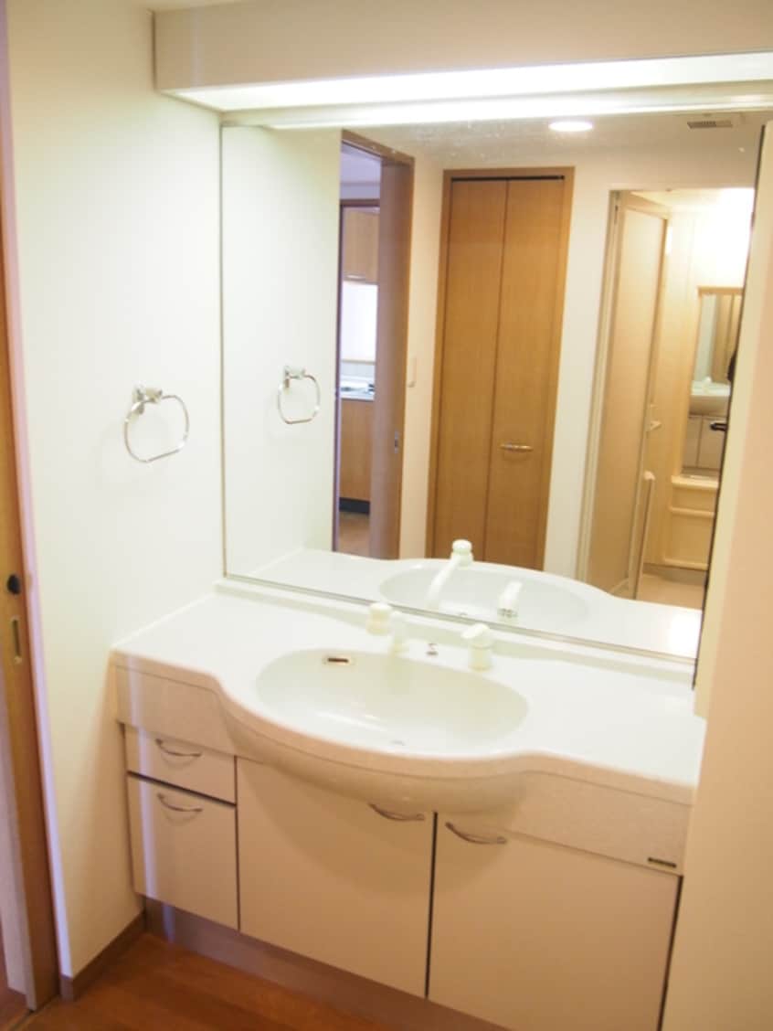 洗面 アソシエ－ル溝の口